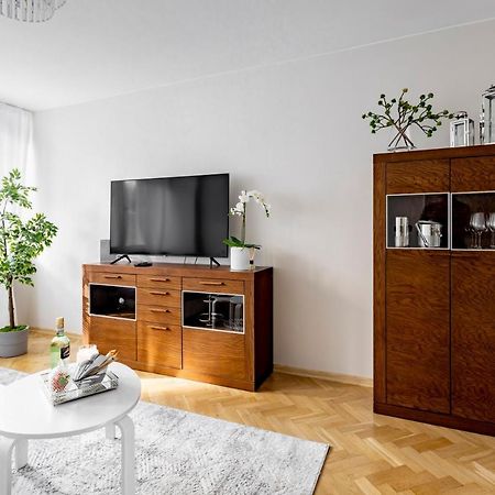 Hala Mirowska Apartments Варшава Екстер'єр фото