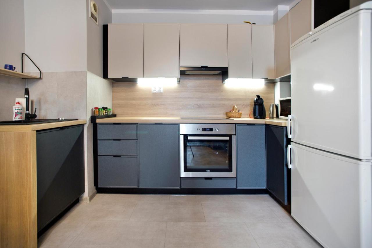 Hala Mirowska Apartments Варшава Екстер'єр фото