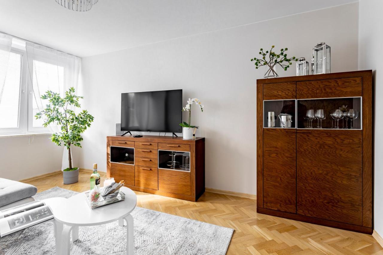 Hala Mirowska Apartments Варшава Екстер'єр фото