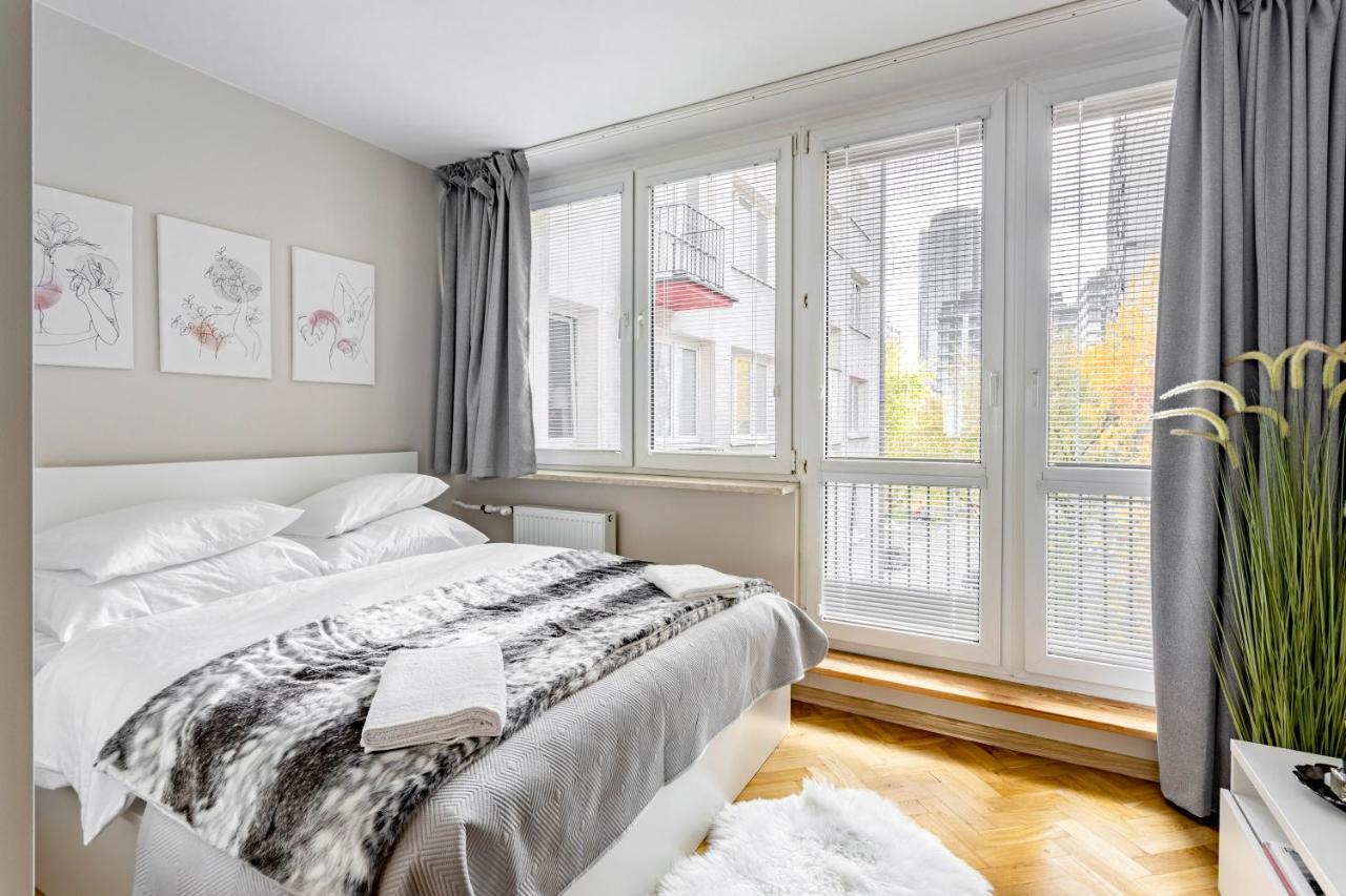 Hala Mirowska Apartments Варшава Екстер'єр фото